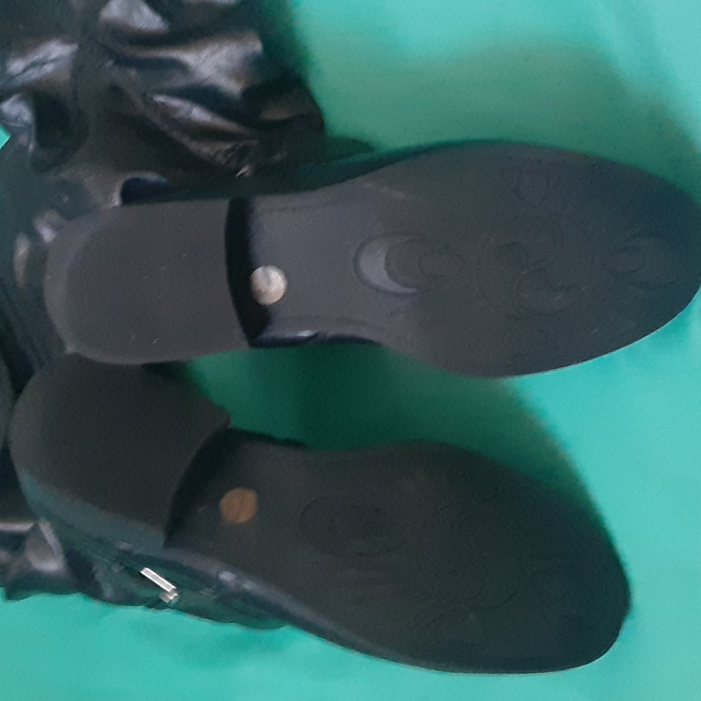 White mountain black boots, size 8 - Picture 6 of 8